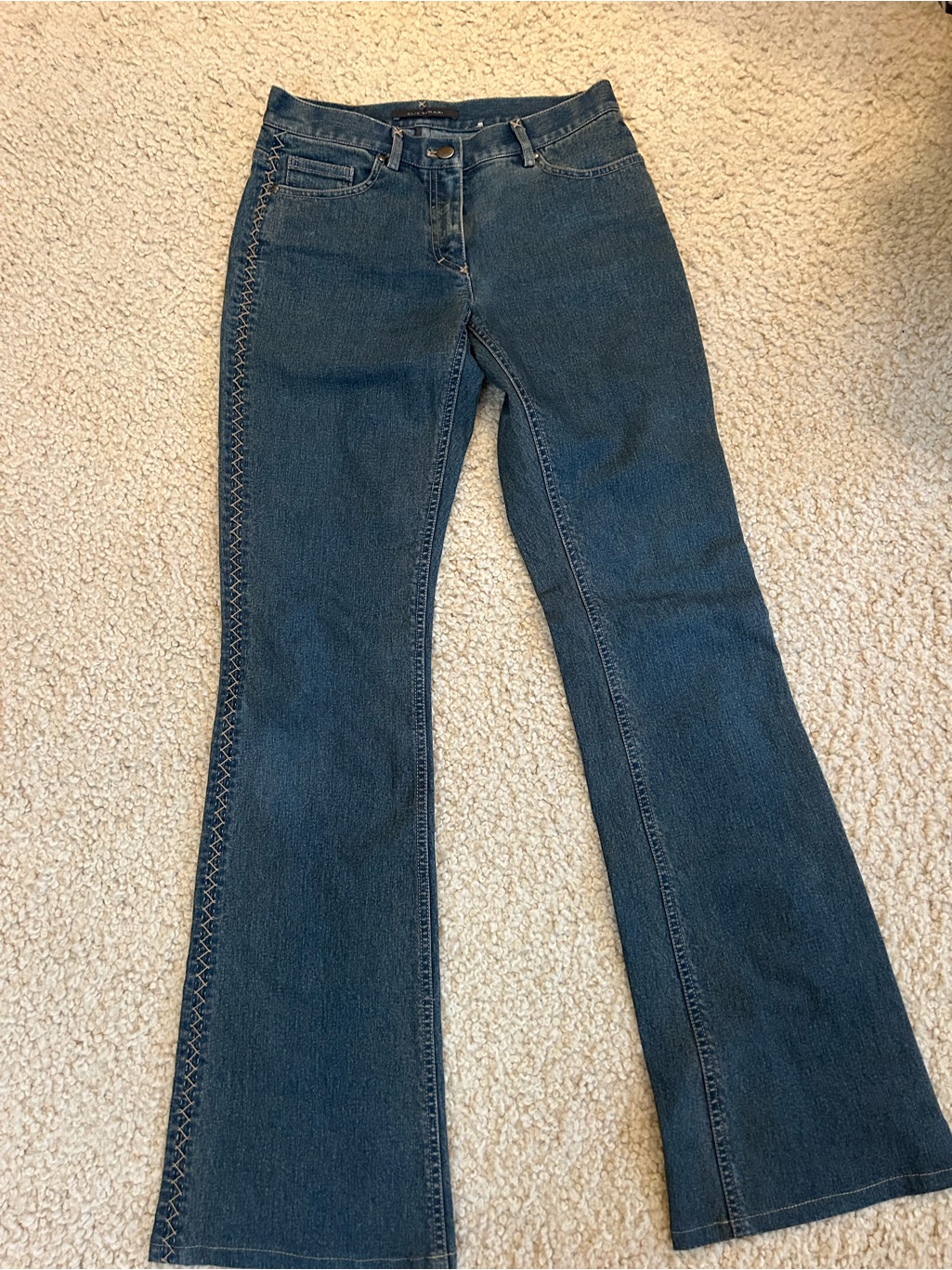 Ellie Tahari Dark Blue Women's Flare Jeans With Contrast Stitching